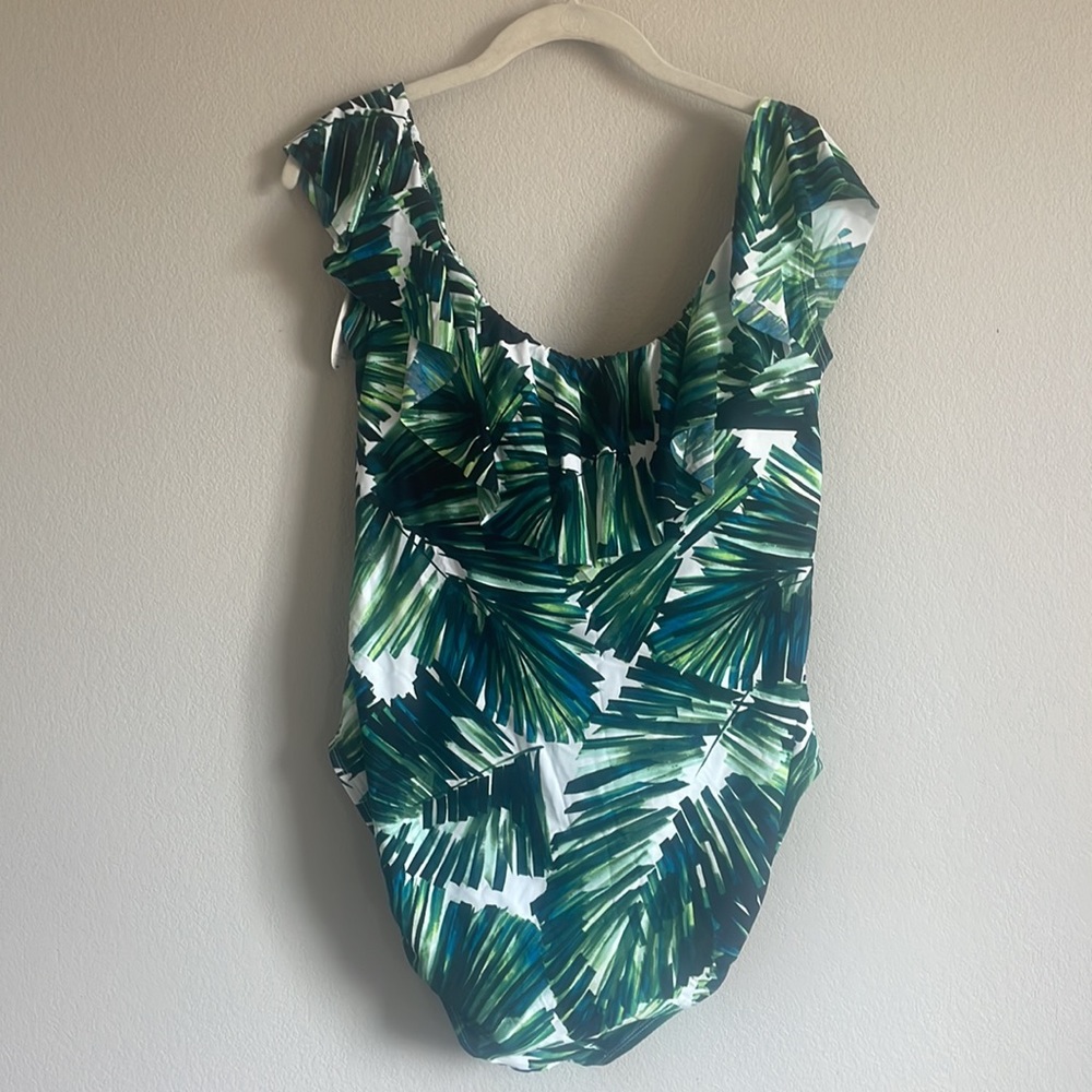 3/$20 NWT Swimsuit - Picture 4 of 6